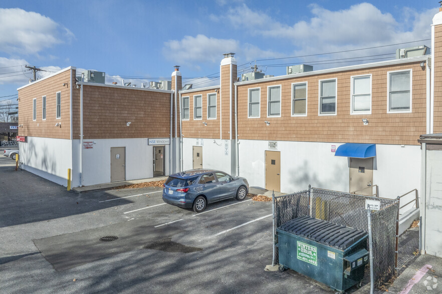 5340-5346 Merrick Rd, Massapequa, NY for lease - Building Photo - Image 3 of 9