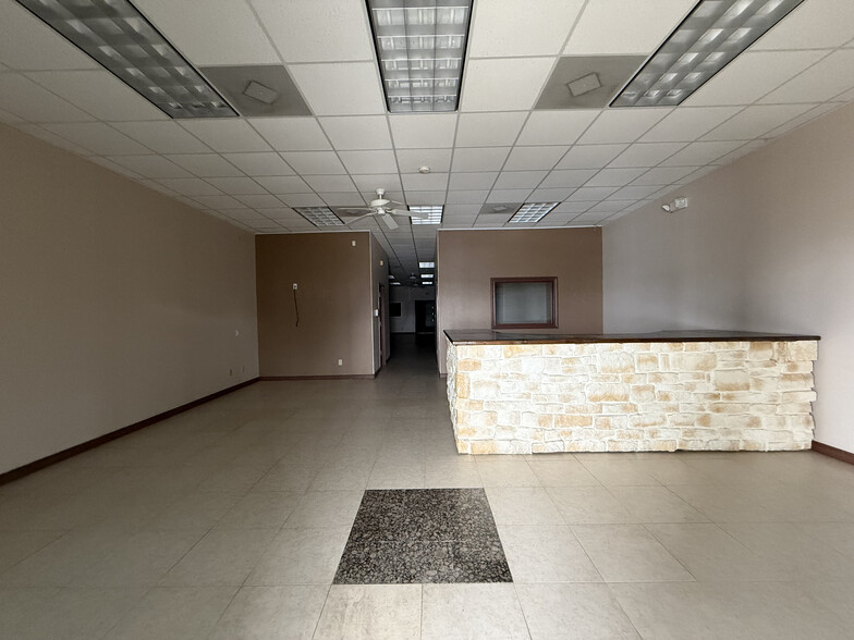 1401 E Hackberry St, McAllen, TX for lease - Building Photo - Image 3 of 7