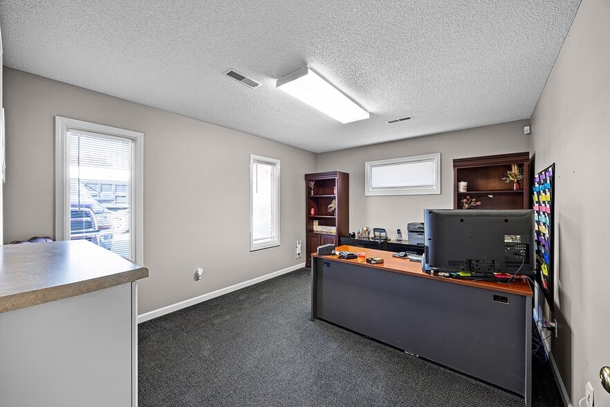 2819 Highway 54, Paris, TN for sale - Primary Photo - Image 2 of 14