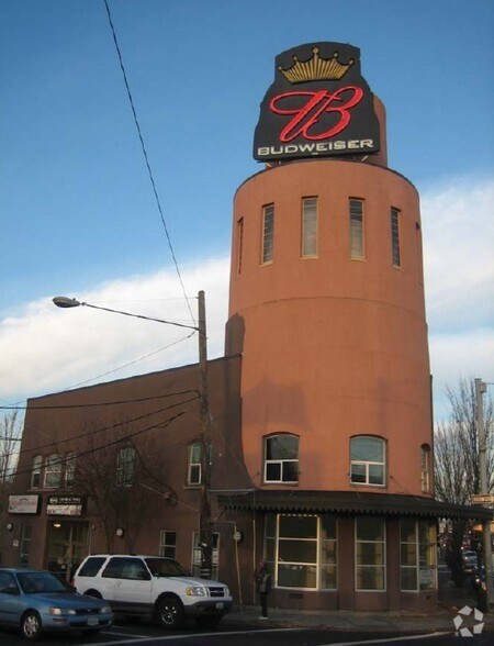 3701-3719 NE Sandy Blvd, Portland, OR for lease - Building Photo - Image 3 of 26