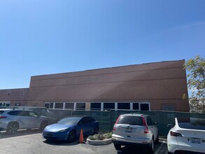23365 Hawthorne Blvd, Torrance, CA for lease Building Photo- Image 1 of 3