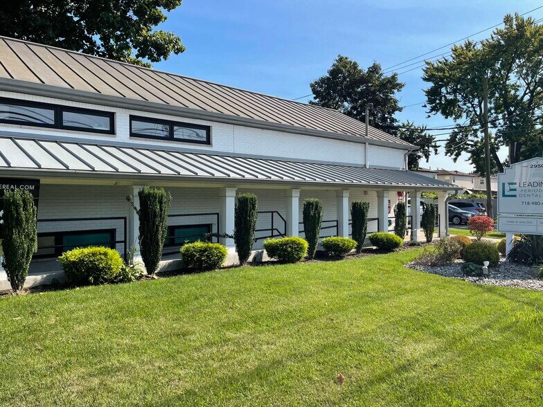 2950 Hylan Blvd, Staten Island, NY for sale - Building Photo - Image 1 of 1