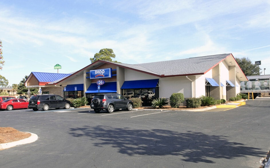 4 Gateway Blvd E, Savannah, GA 31419