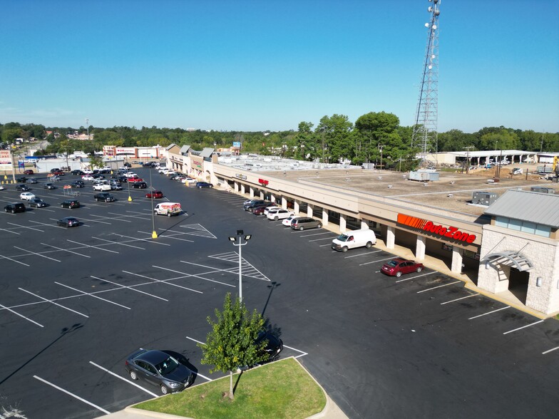 2734 E 5th St, Tyler, TX for lease - Building Photo - Image 3 of 4