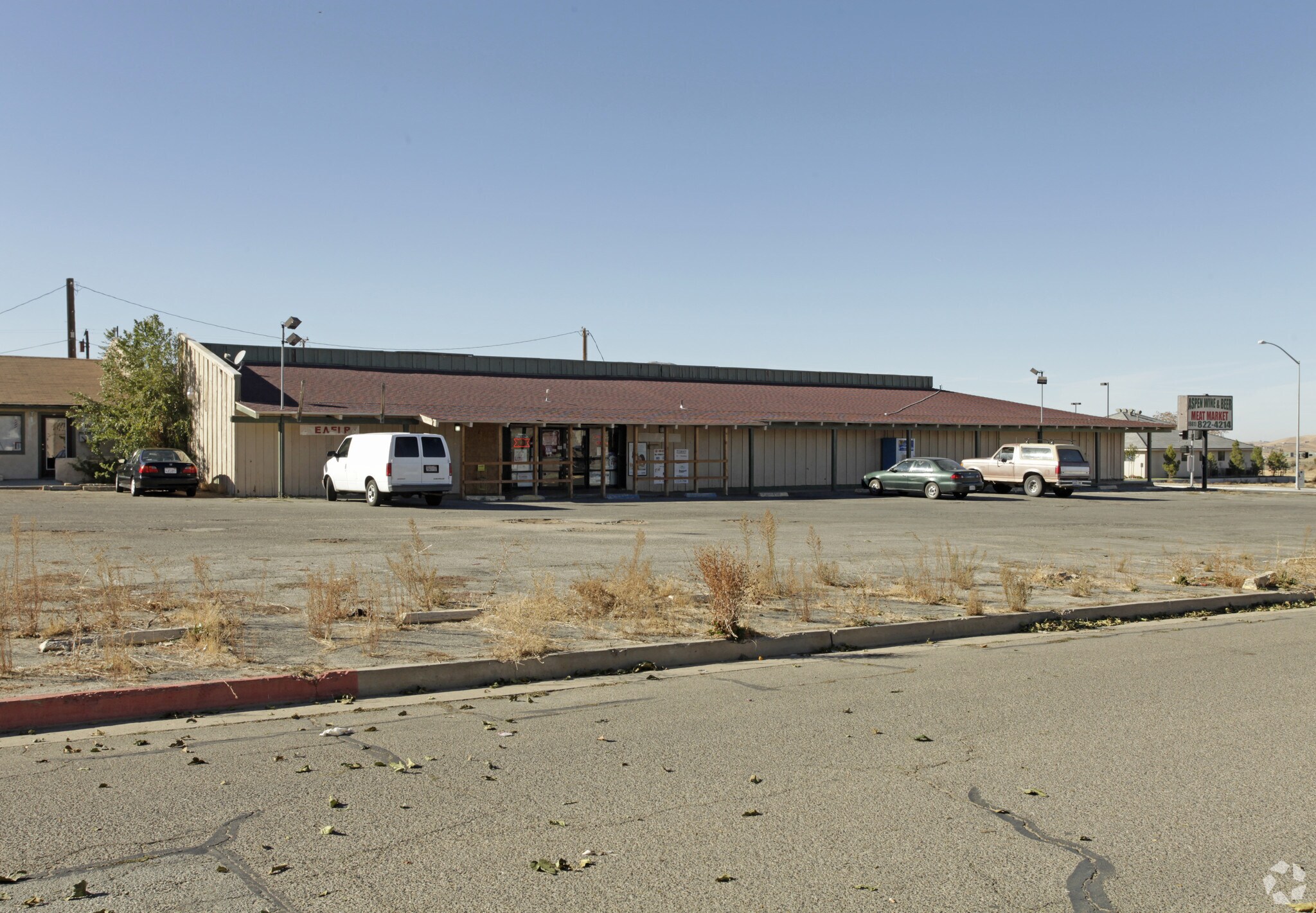 805 Aspen Dr, Tehachapi, CA for sale Primary Photo- Image 1 of 1