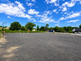 685 Quaker Hwy, Uxbridge MA - Land