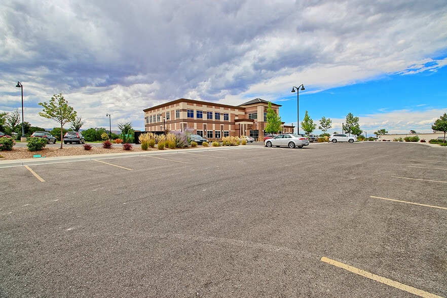 201 W Park Dr, Grand Junction, CO for lease - Building Photo - Image 3 of 14