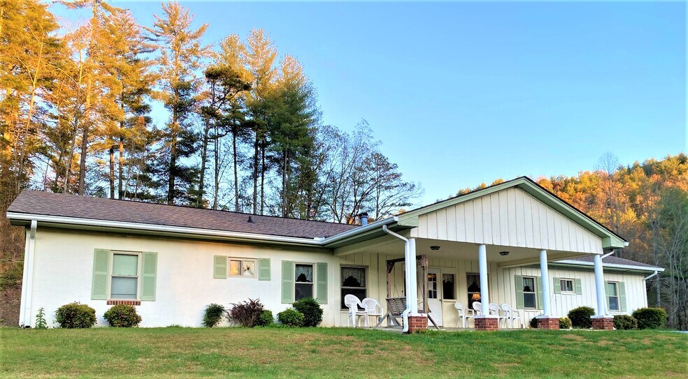 2019 Pisgah Rd, Andrews, NC 28901