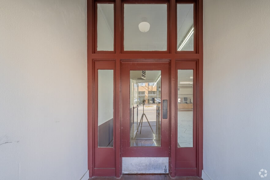 124 NW 8th St, Oklahoma City, OK for sale - Interior Photo - Image 3 of 19