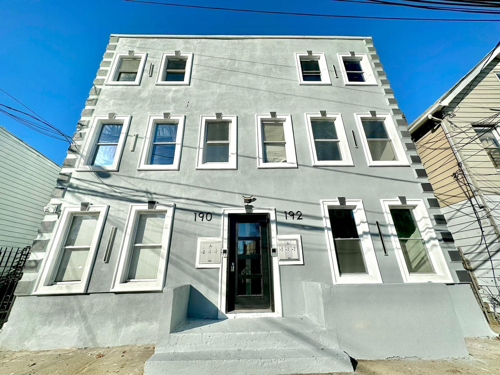 192 Ridge St, Newark, NJ for sale Building Photo- Image 1 of 37