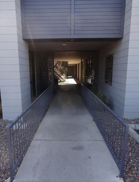 4201 N 16th St, Phoenix, AZ for lease - Building Photo - Image 3 of 6