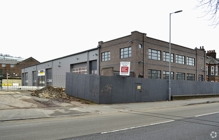 43 Windmill Rd, Luton for lease - Building Photo - Image 3 of 3