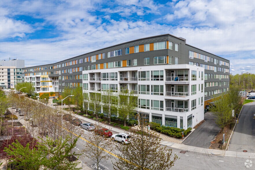 165 Cambridgepark Dr, Cambridge, MA for sale - Primary Photo - Image 1 of 1