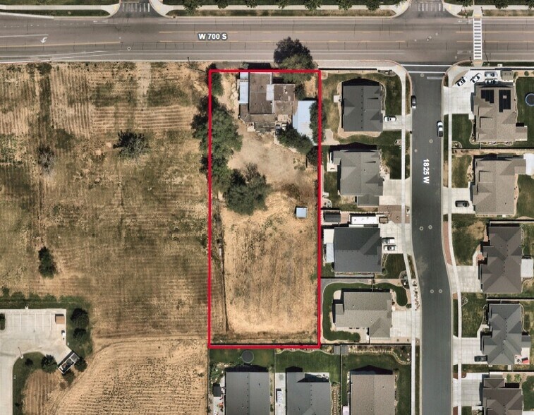 1863 W 700, Syracuse, UT 84075