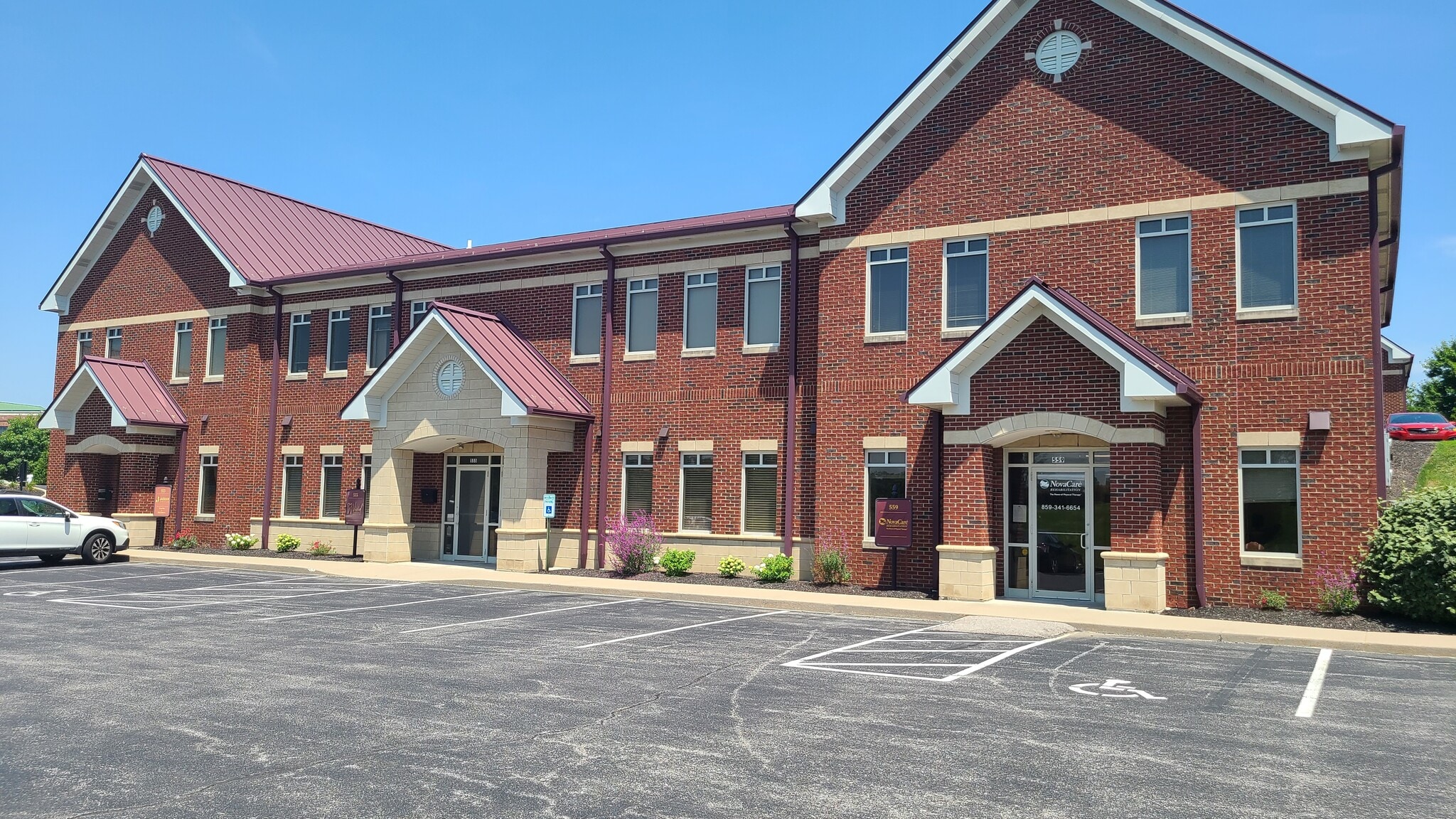 559 Centre View Blvd, Crestview Hills, KY for lease Interior Photo- Image 1 of 11