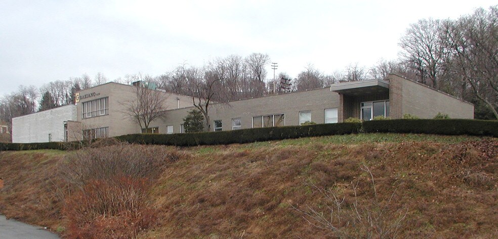 559 Rodi Rd, Pittsburgh, PA for sale - Primary Photo - Image 1 of 1