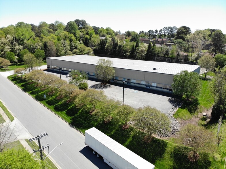 1821 Wren Tpke, Gastonia, NC for lease - Primary Photo - Image 2 of 12