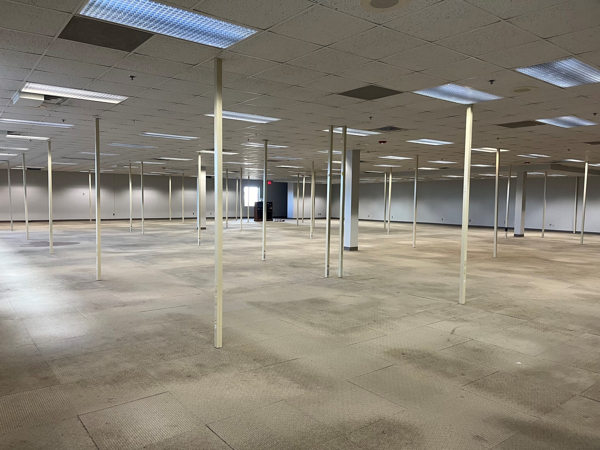 340 Victory Ln, Lincoln, NE for lease Building Photo- Image 1 of 2