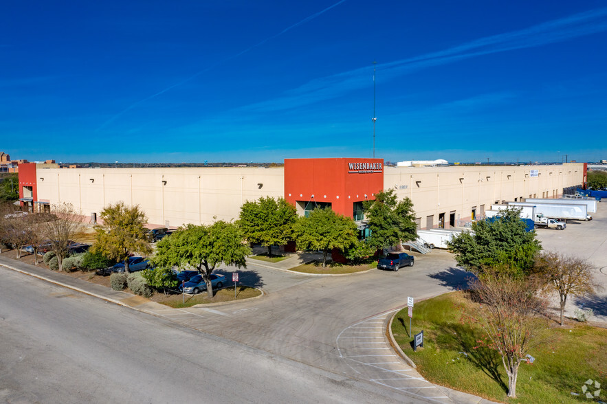 6903 NE Loop 410, San Antonio, TX for sale - Building Photo - Image 1 of 1