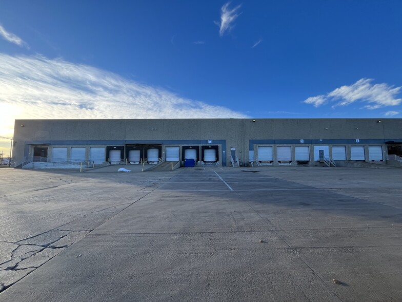 5050 Investment Dr, Dallas, TX for lease - Building Photo - Image 2 of 14