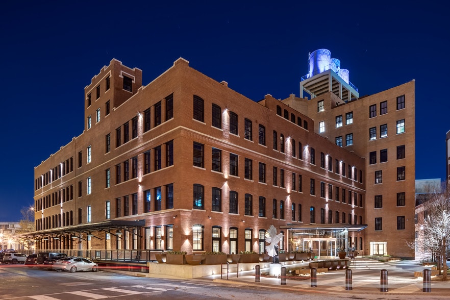 603 Munger Ave, Dallas, TX for lease - Building Photo - Image 1 of 23