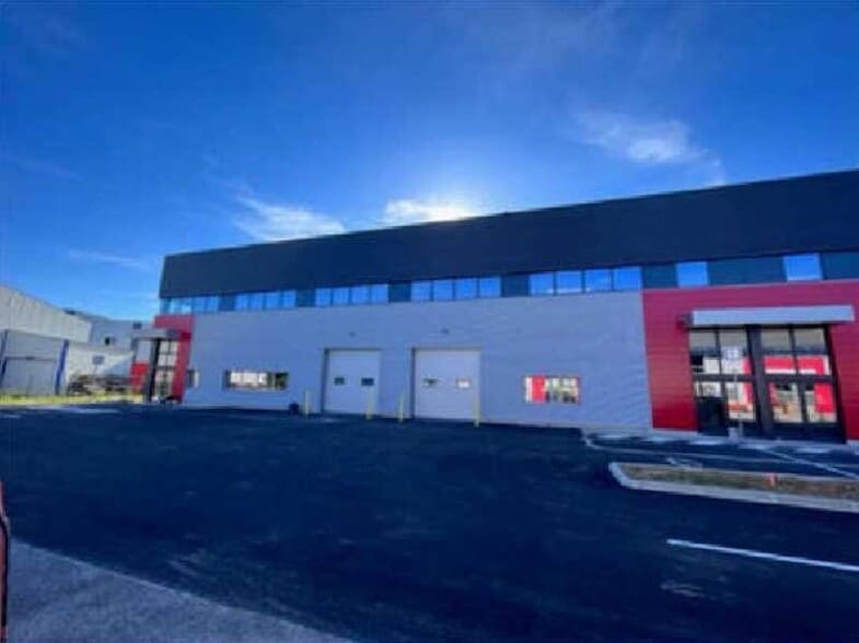 Flex in Dagneux for lease - Building Photo - Image 1 of 4