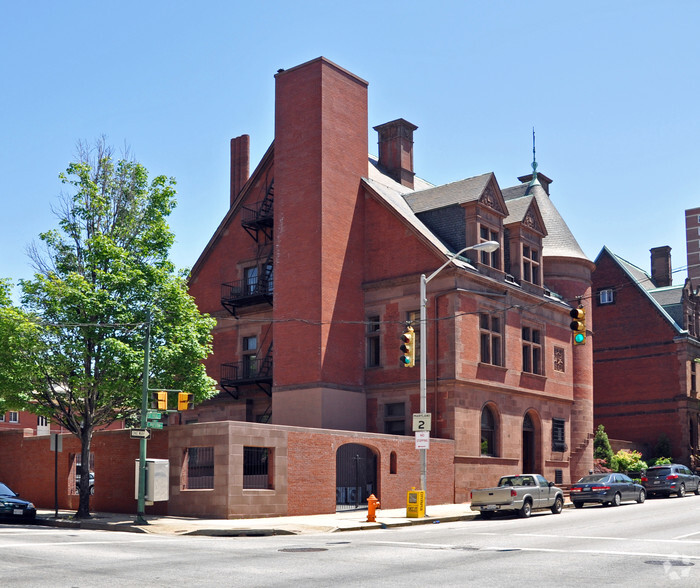 1217 Saint Paul St, Baltimore, MD for lease - Primary Photo - Image 1 of 24