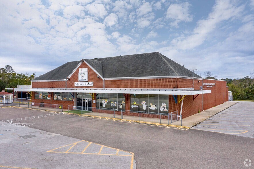 11269 N Main St, Jacksonville, FL for sale - Building Photo - Image 1 of 13