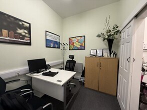 77 Rowlands Rd, Worthing for lease Interior Photo- Image 1 of 4