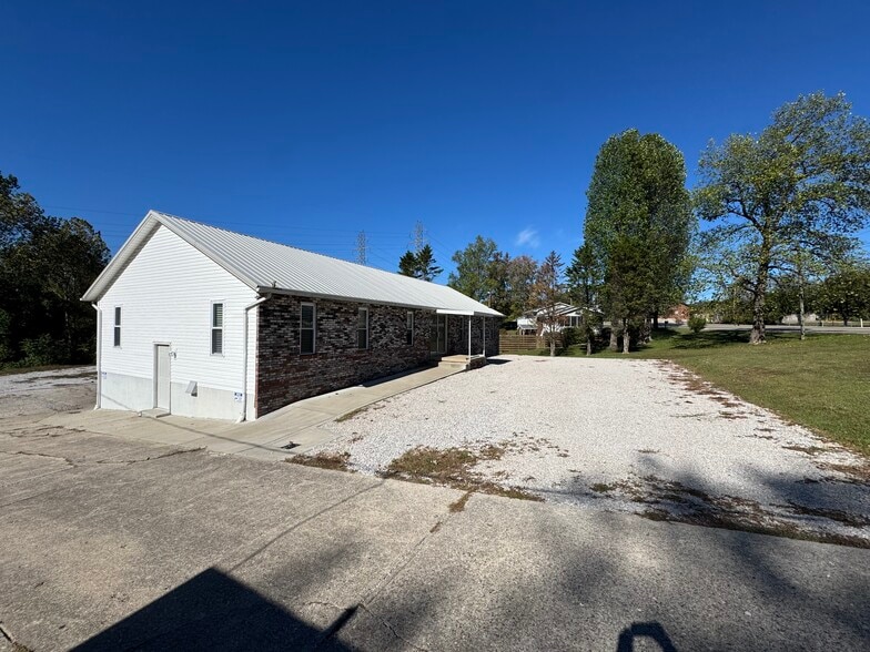 4939 Teays Valley Rd, Scott Depot, WV for lease - Building Photo - Image 3 of 11