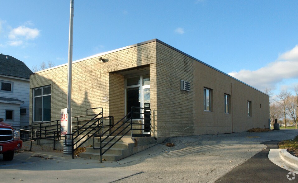 N168W20580 Main St, Jackson, WI 53037