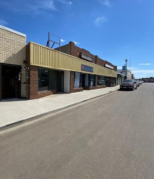 128 1 St E, Brooks, AB for sale - Building Photo - Image 2 of 10