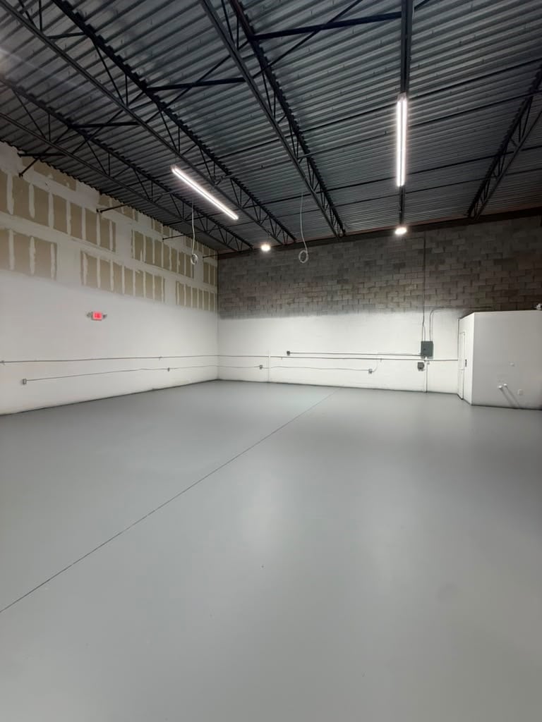 2155 NW Settle Ave, Port Saint Lucie, FL for lease Interior Photo- Image 1 of 6