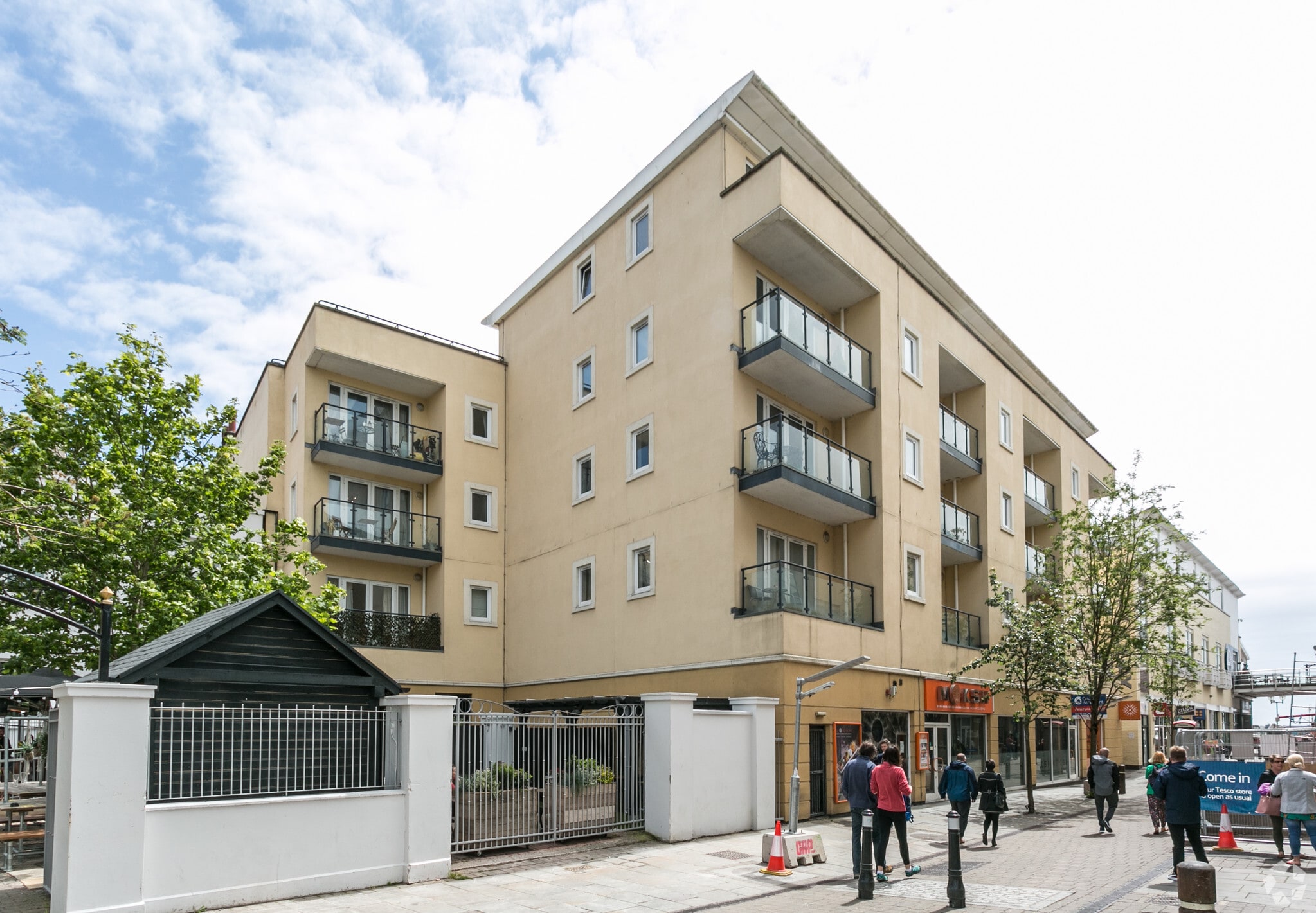 Bute Cres, Cardiff for sale Primary Photo- Image 1 of 1