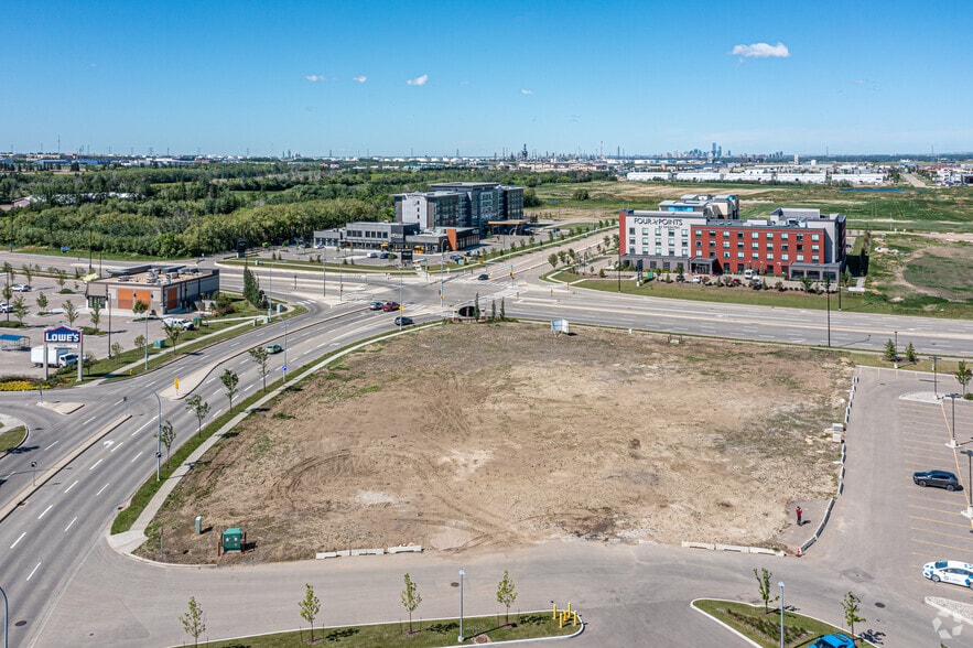 5000 Emerald Dr, Sherwood Park, AB for lease - Building Photo - Image 1 of 2