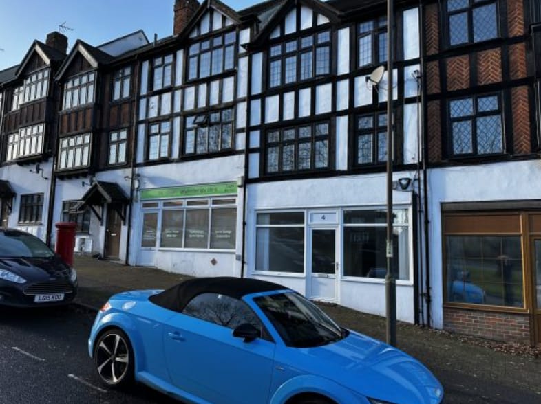 4 Cleave Av, Bromley for lease - Primary Photo - Image 1 of 1