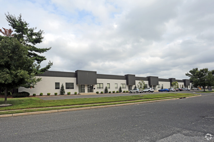 1812 Underwood Blvd, Delran, NJ for lease - Primary Photo - Image 1 of 1