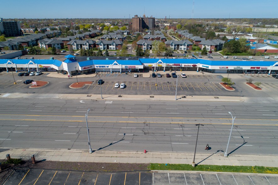 1410114529 Woodward Ave, Highland Park, MI 48203 Highland Park Place