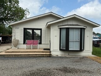 More details for 1717 Oak Tree Dr, Houston, TX - Office for Lease