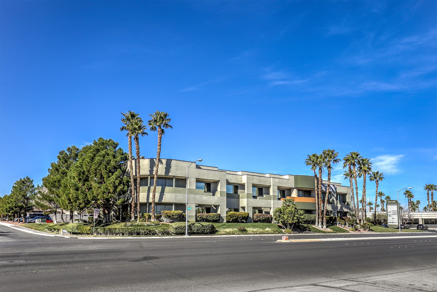2685 S Rainbow Blvd, Las Vegas, NV for lease Building Photo- Image 1 of 11