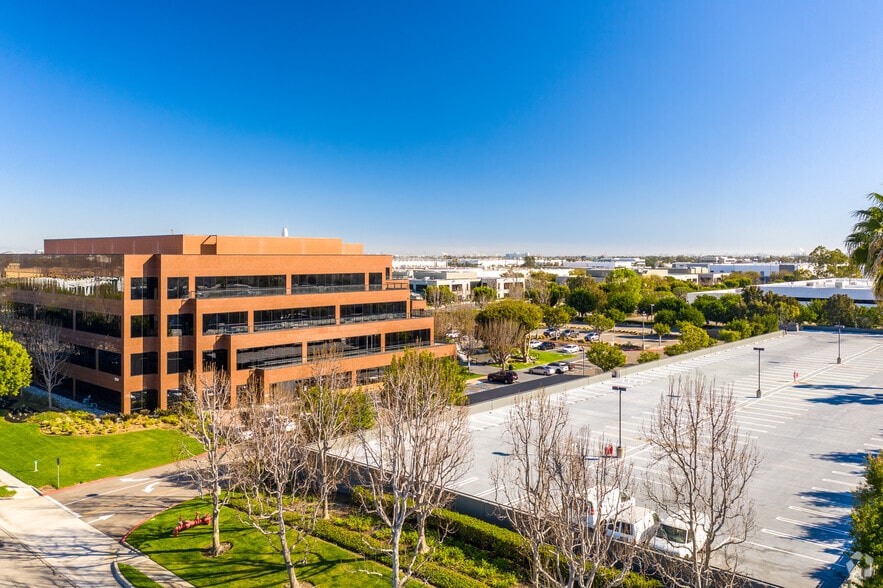 2050 W 190th St, Torrance, CA for lease - Building Photo - Image 3 of 10