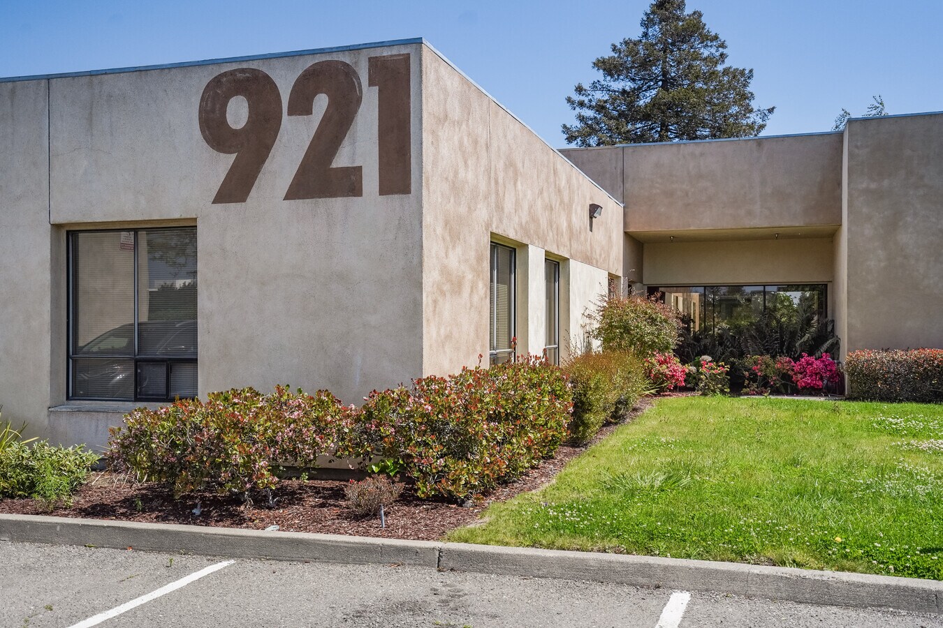 921 Transport Way, Petaluma, CA 94954