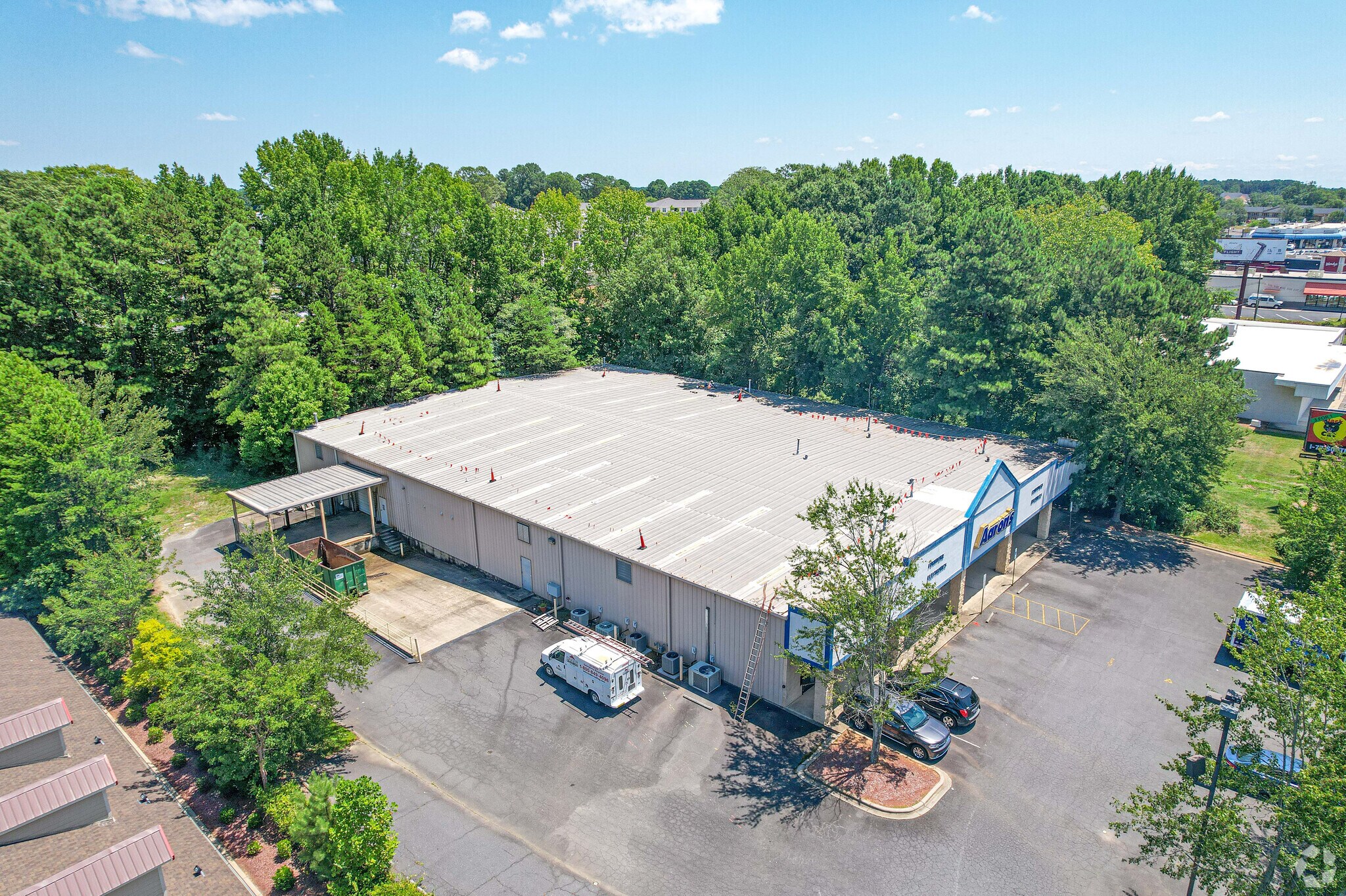 11043 E Independence Blvd, Matthews, NC 28105 Retail for Lease