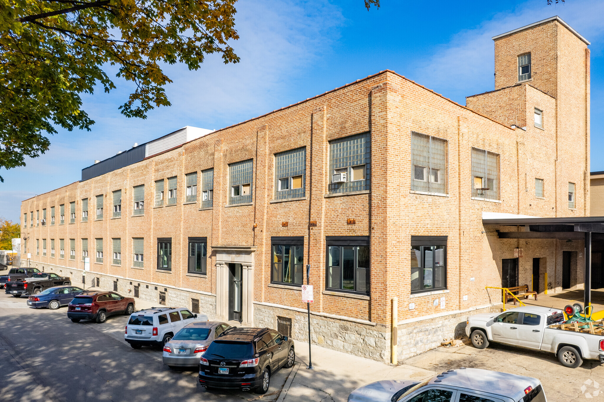 2321 N Keystone Ave, Chicago, IL for lease Building Photo- Image 1 of 7