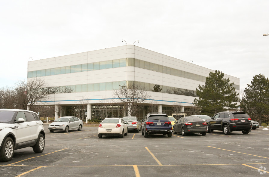 31500 Solon Rd, Solon, OH for lease - Building Photo - Image 3 of 14