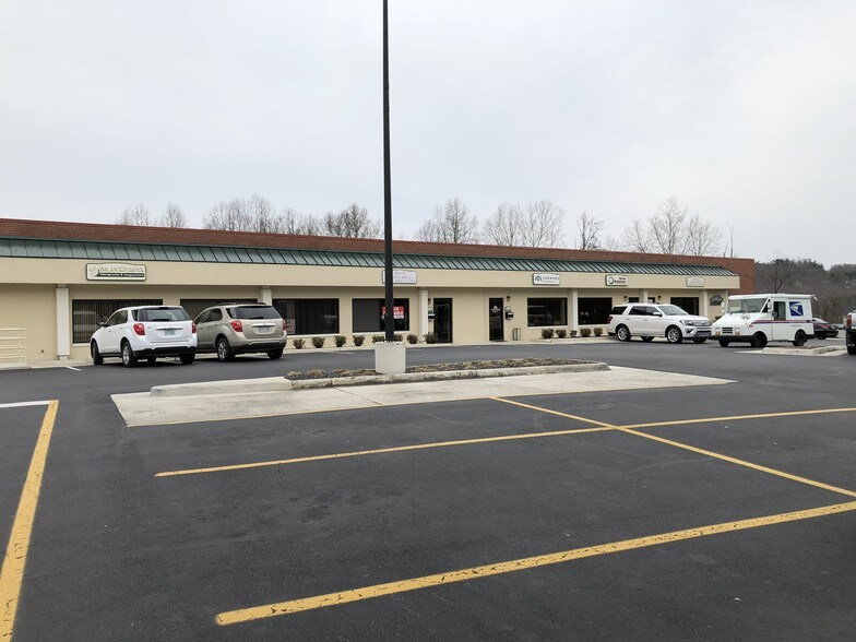 1035 Franklin St, Rocky Mount, VA for sale - Building Photo - Image 1 of 1