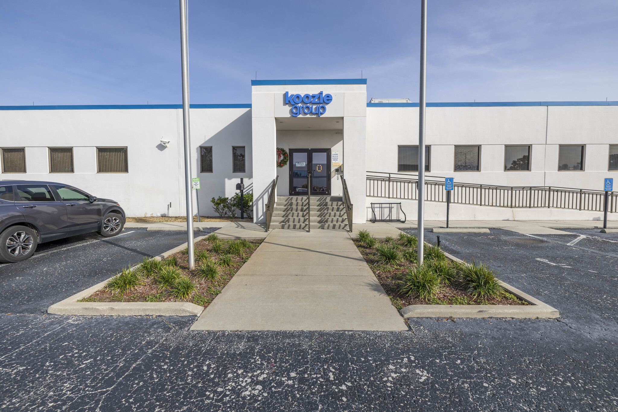 3001 Tech Dr N, Saint Petersburg, FL for lease Building Photo- Image 1 of 22