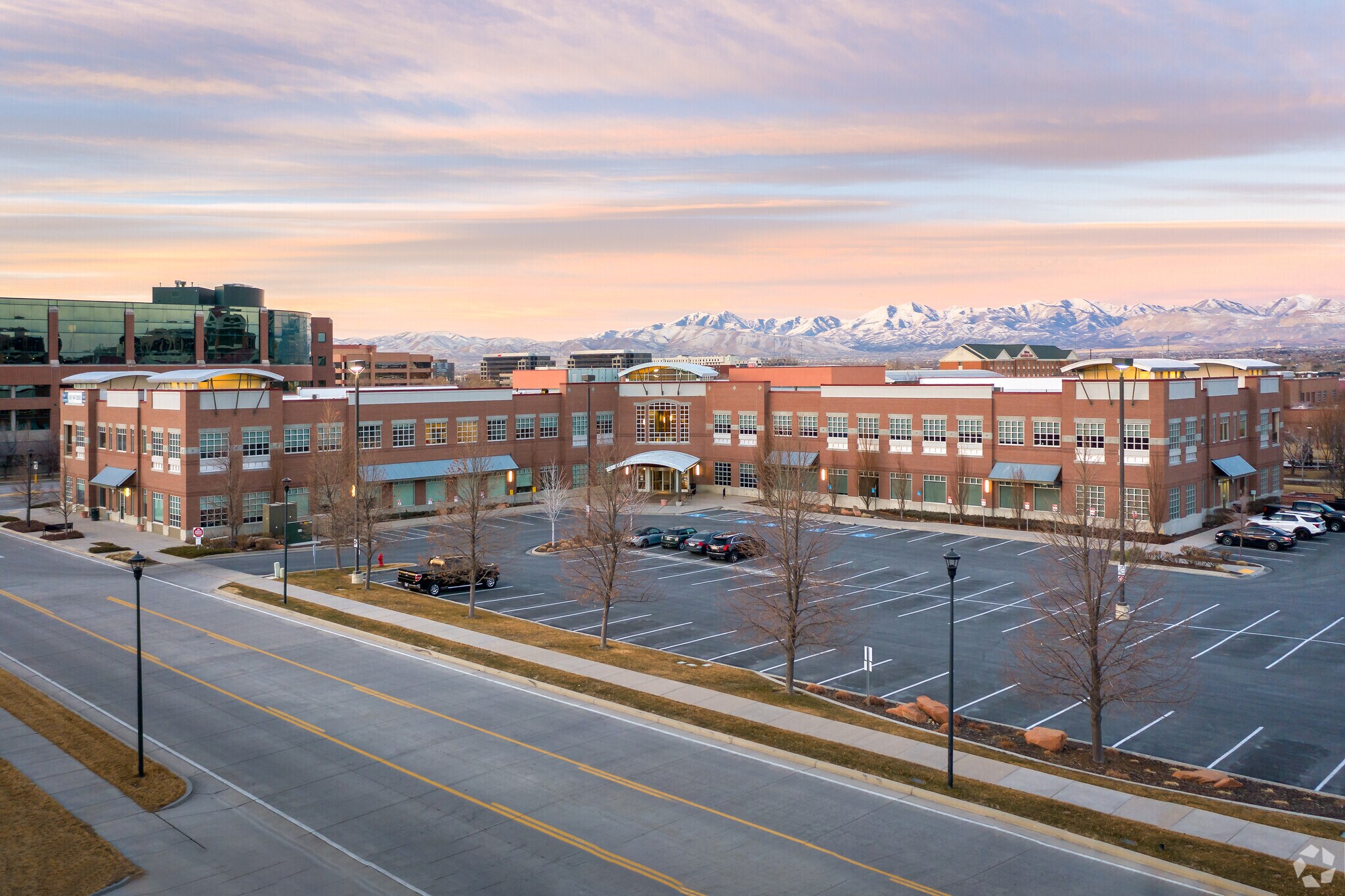 126 W Sego Lily Dr, Sandy, UT for lease Primary Photo- Image 1 of 7