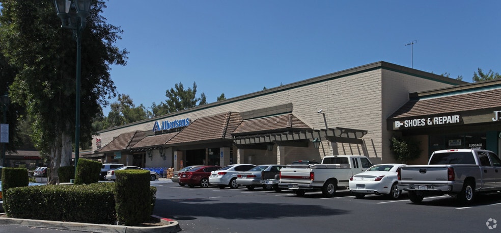 1235 S Diamond Bar Blvd, Diamond Bar, CA for lease - Building Photo - Image 3 of 4