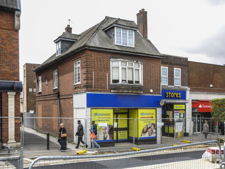 116-118 High St, Hornchurch for lease - Primary Photo - Image 1 of 1